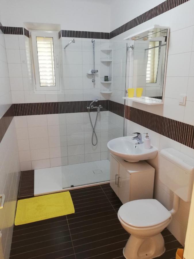 Yellow Room Guesthouse Dubrovnik Exterior photo